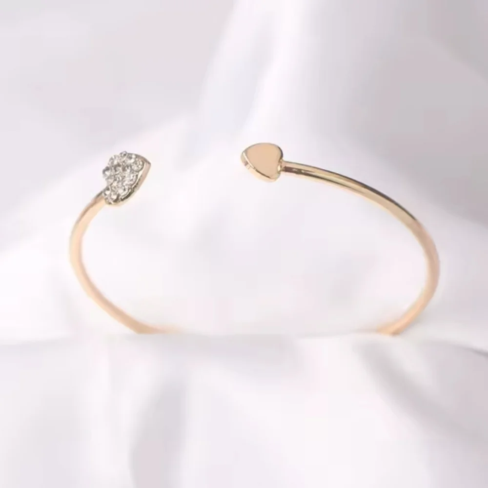 Rhinestone Heart Gold Bracelet